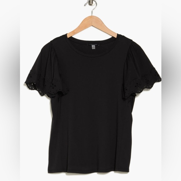 Tahari Eyelet Flutter Sleeve Top. Size S - Picture 3 of 11